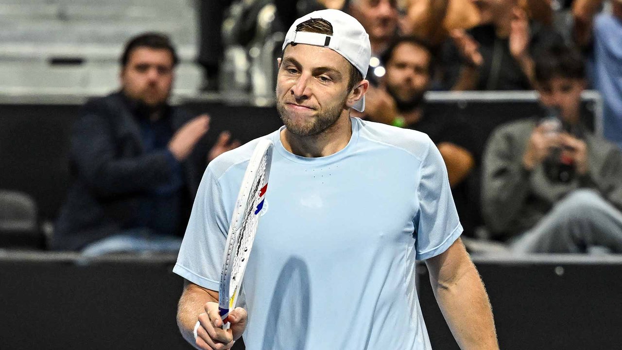 Hot Shot: Griekspoor seals second set vs. Lehecka with thrilling pass in Brussels 2026