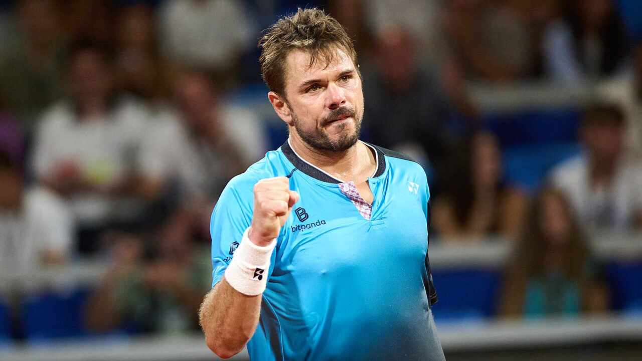 Hot Shot: Wawrinka's wicked response to Dzumhur's dropper in Umag
