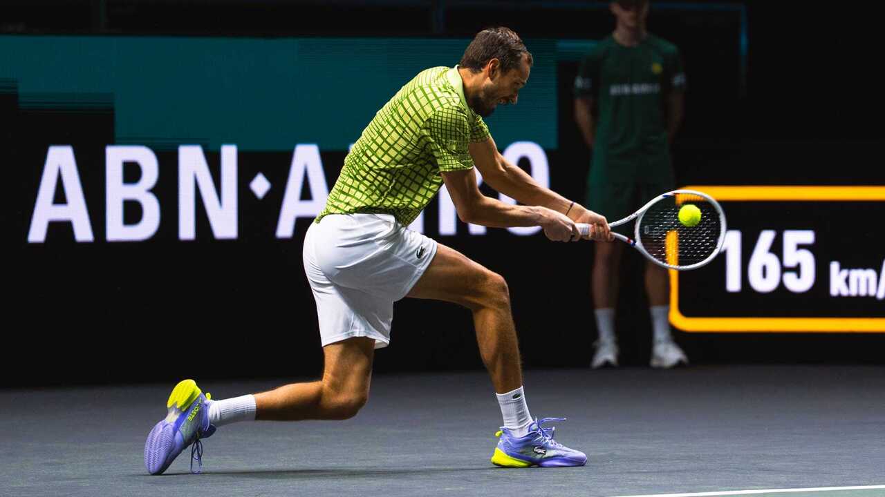 Hot Shot: Got him! Medvedev threads the needle with Rotterdam 2026 pass