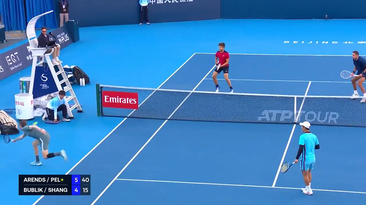 Hot Shot: Shang hits winner with partner Bublik off the court in Beijing!