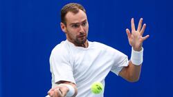 Hot Shot: Safiullin Holds Firm To Save Zverev Set Point In Chengdu