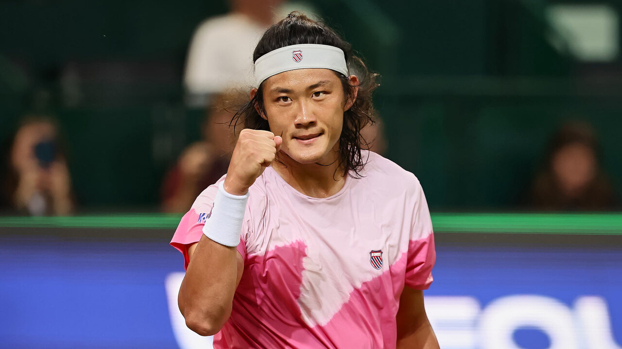 Highlights: Zhang's late heroics earn win vs. Eubanks in Halle 2024 QFs