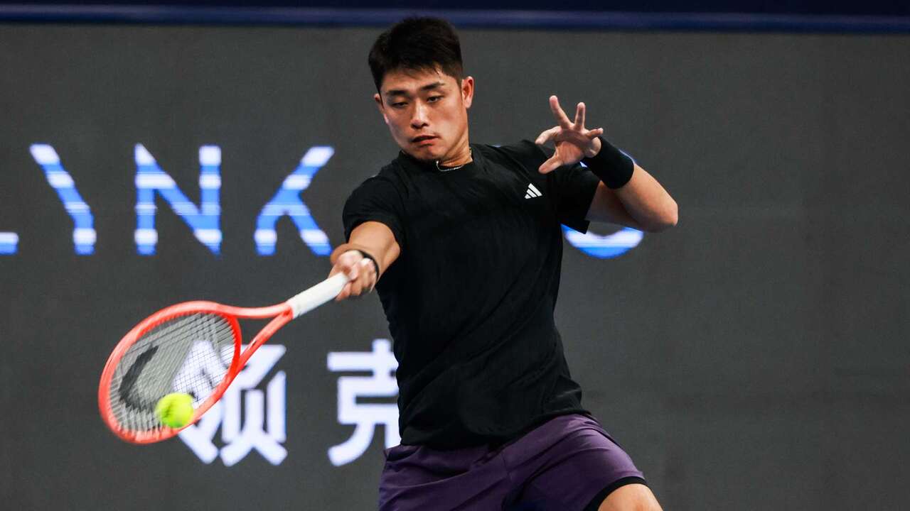 Hot Shot: Wu unleashes rocket past Medvedev in Hangzhou 2025 QF