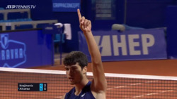 ¡Locura De Punto En Umag! Alcaraz Arriesga, Sorprende Y Celebra