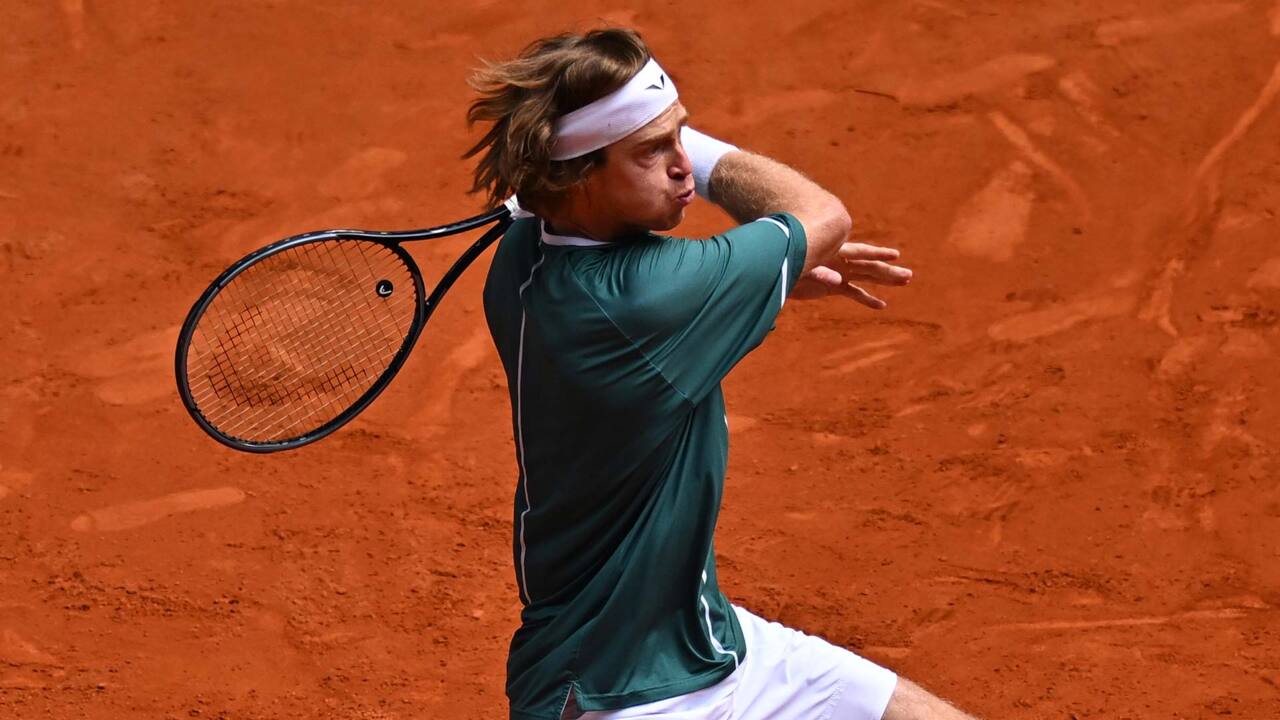 Highlights: Rublev sweeps into third round in Madrid 2024