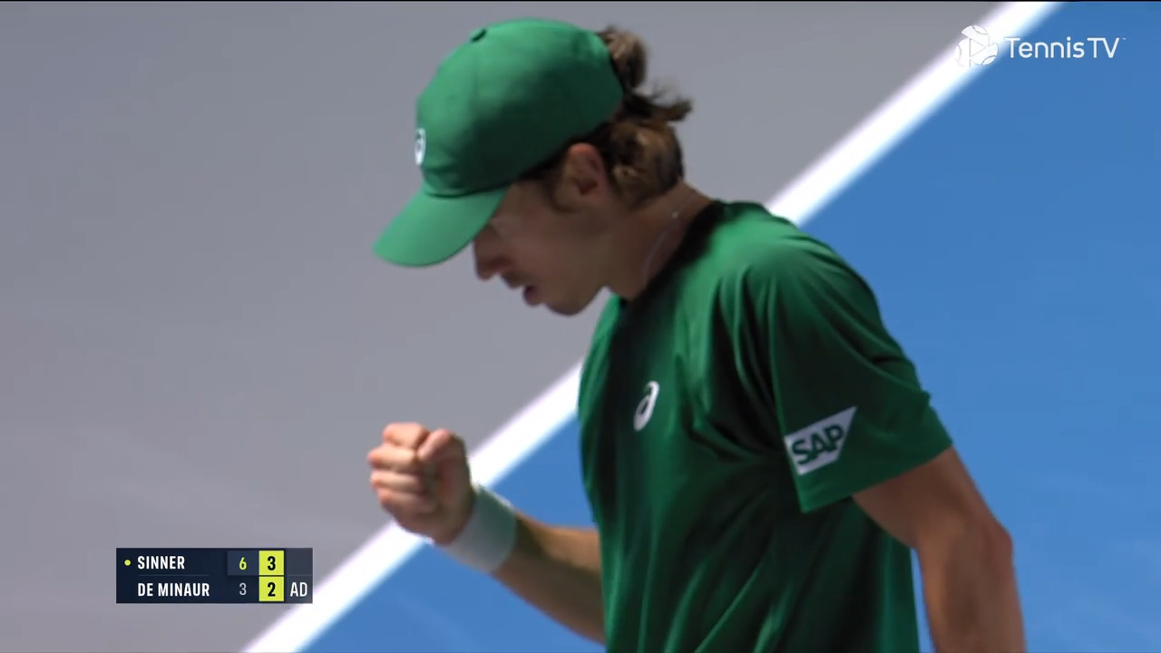 Hot Shot: Scrambling De Minaur leaves Sinner stranded in Vienna 2025
