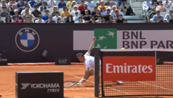 Hot Shot: Gaston encuentra un espacio imposible en Roma