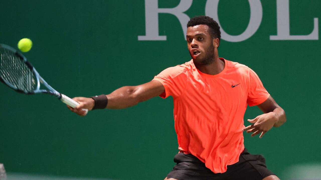 Hot Shot: Mpetshi Perricard gets out of jail free vs. Fritz in Shanghai 2025 