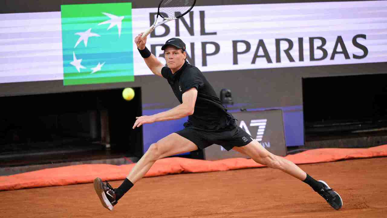 Hot Shot: A Sinner scramble! Italian rebuffs Ruud's fortune in Rome