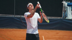 Seyboth Wild Puts His Trick Shot Skills To The Test In Kitzbuhel 2021...