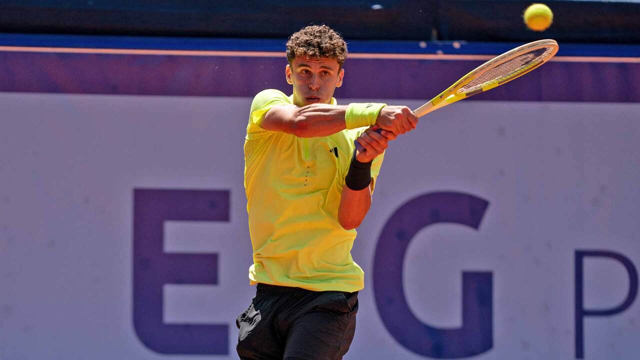 Hot Shot: Cerundolo's court craft conquers Casper in Gstaad 2025!