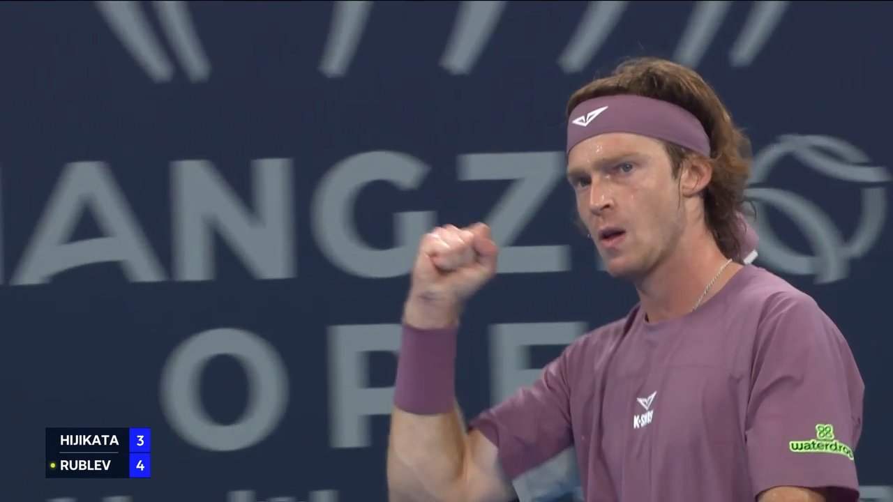 Hot Shot: Rublev on the run with Hangzhou 2026 stunner!