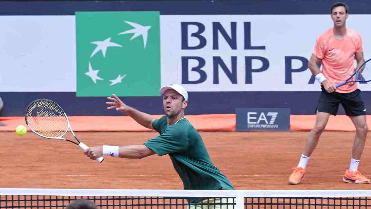Hot Shot: Doubles at its finest! Granollers/Zeballos clinch epic point in Rome