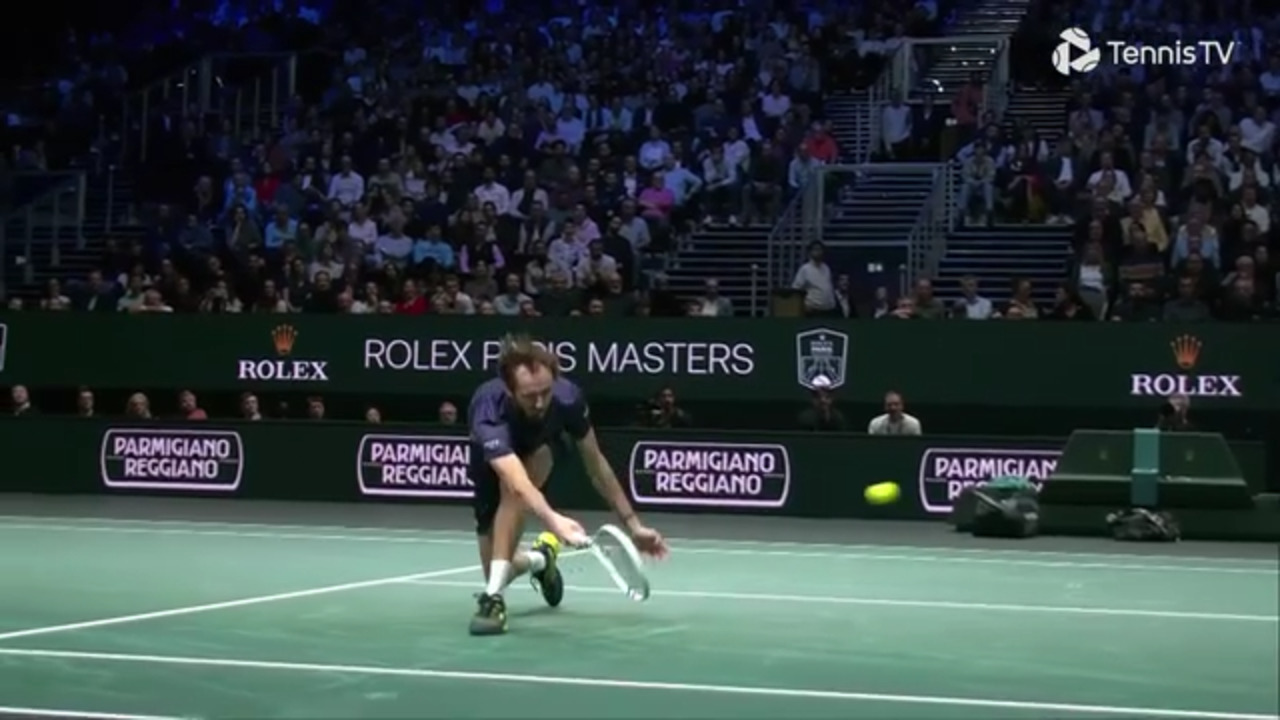 Hot Shot: Medvedev's sharp angle earns Zverev's applause in Paris 2025