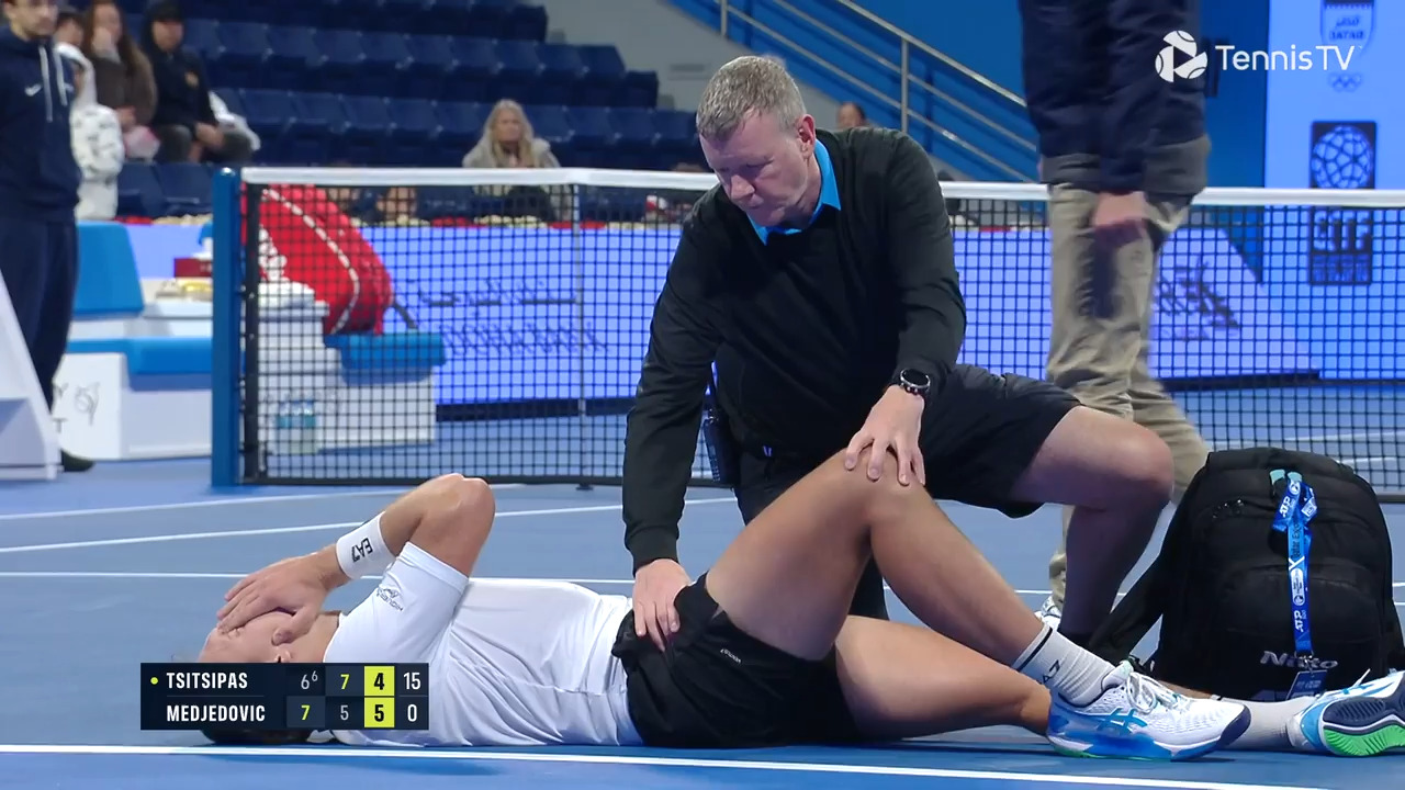 Watch: Medjedovic suffers scary injury doing the splits