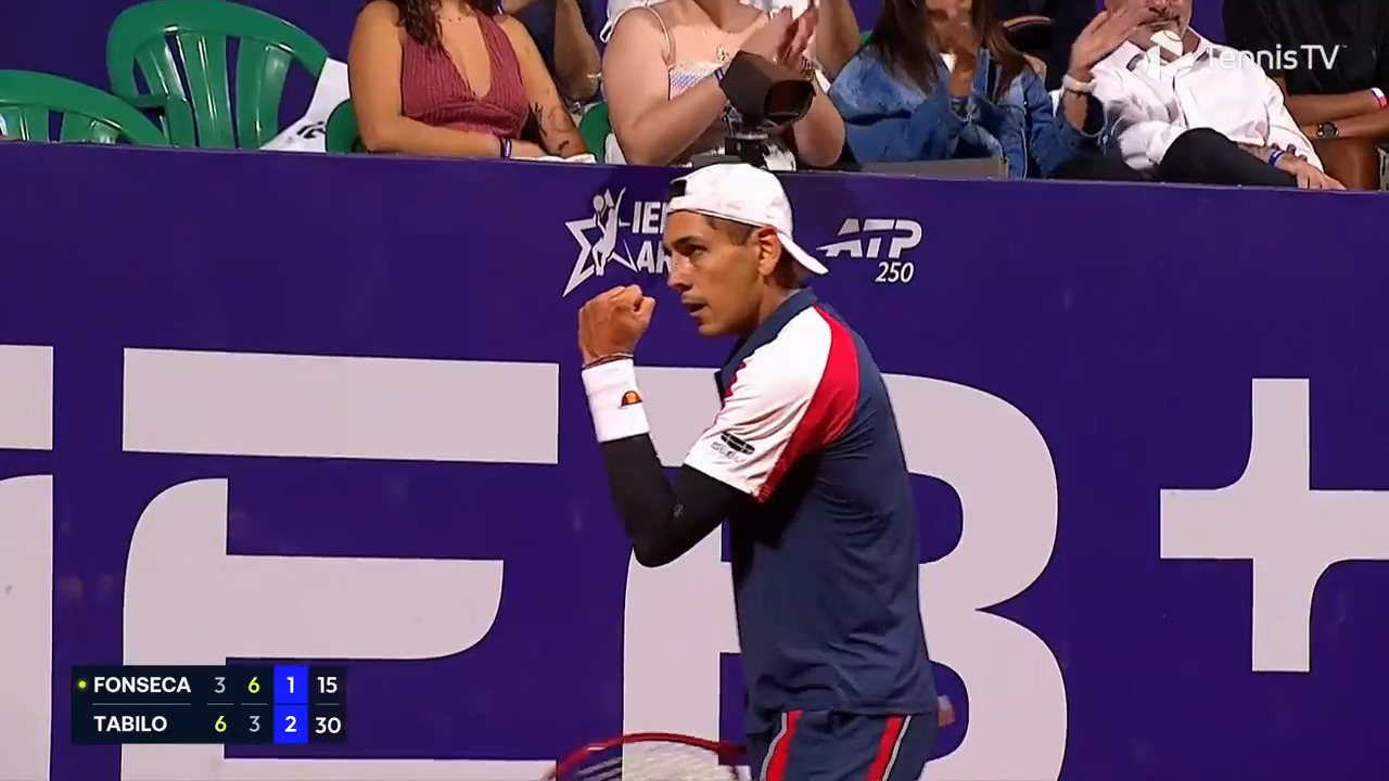 Hot Shot: Tabilo's sublime lob tricks Fonseca in Buenos Aires
