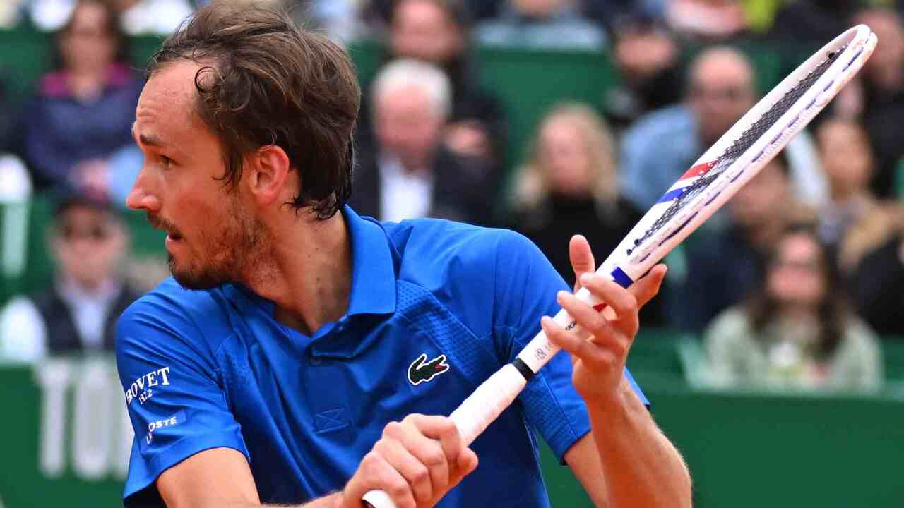 Hot Shot: Medvedev dibuja con la dejada en Montecarlo