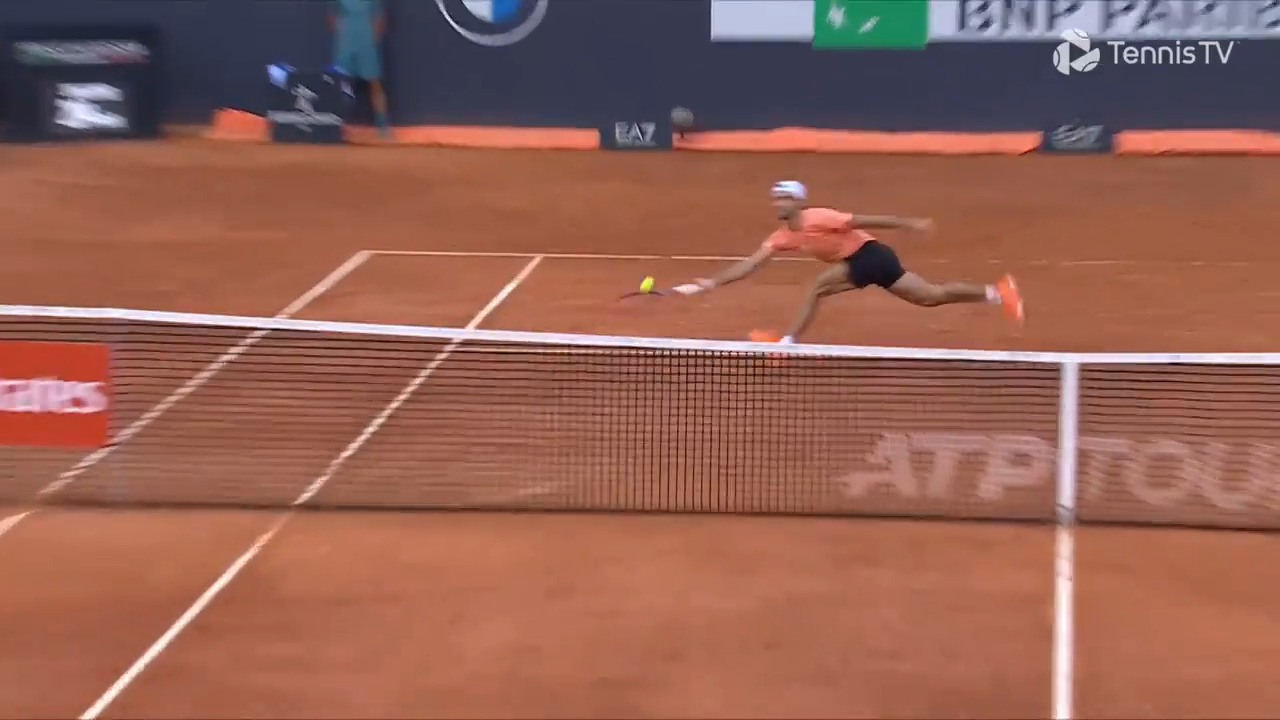 Hot Shot: Rome marvels at Machac's volleying brilliance
