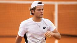 Hot Shot: Zverev is tall, but not tall enough for Kovacevic in Hamburg!