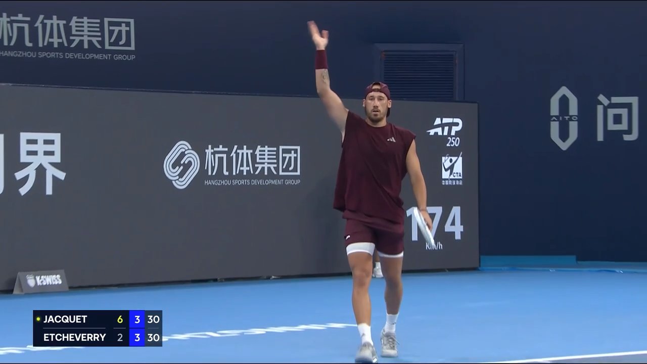 Hot Shot: Jacquet goes lob-crazy to win epic point in Hangzhou!