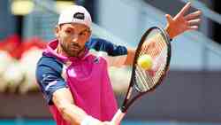 Highlights: Dimitrov defeats Fearnley for Madrid R4 spot