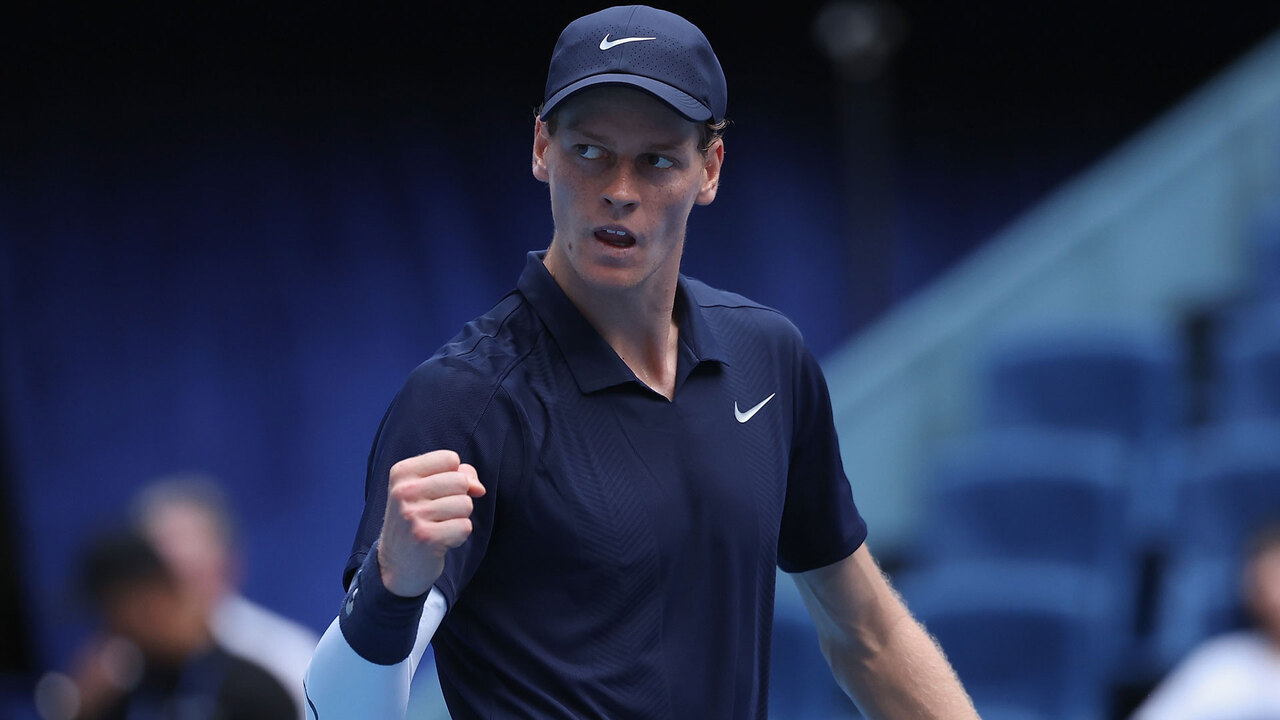 Hot Shot: Sinner's dropper draws applause from De Minaur in Beijing