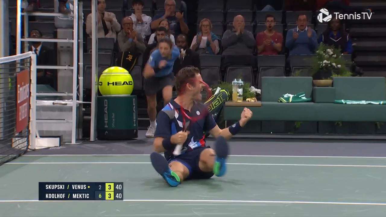 Hot Shot: Koolhof firma este ganador antes de terminar en el suelo en París 