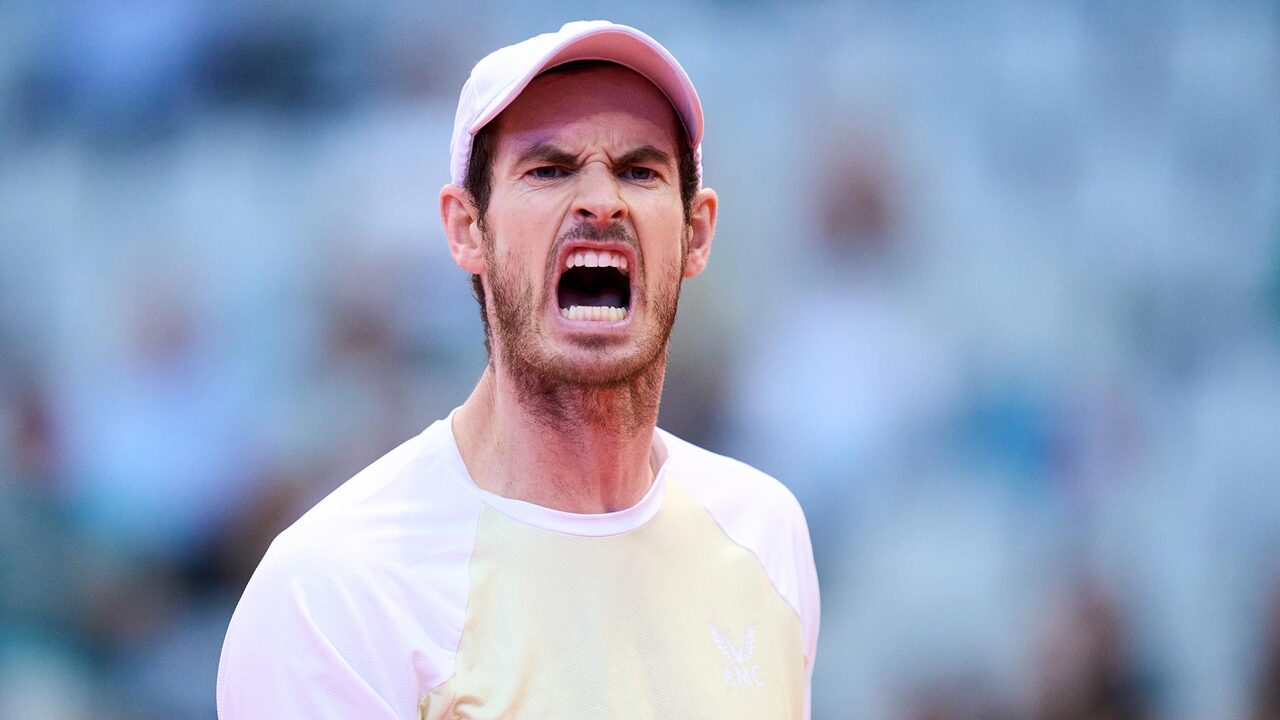 Hot Shot: Murray Flicks Backhand Pass In Gijon