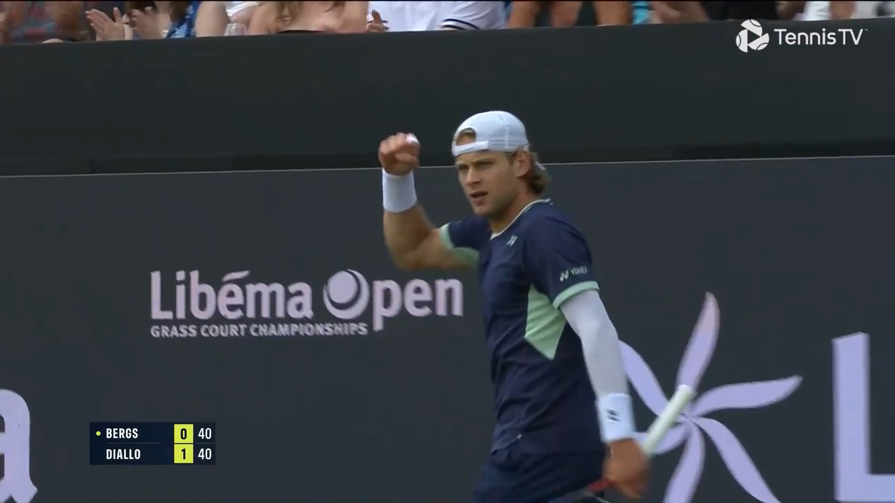 Hot Shot: Toque en la cinta y magia de Bergs en la final de 's-Hertogenbosch