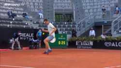 Hot Shot: Gran Willy Y Misil De Hurkacz En Roma