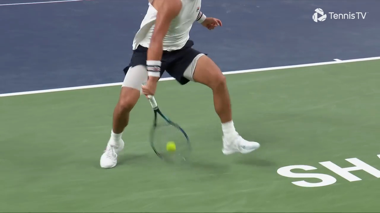 Hot Shot: Tweener & more! Buyunchaokete, Cerundolo play thrilling point Shanghai 2025