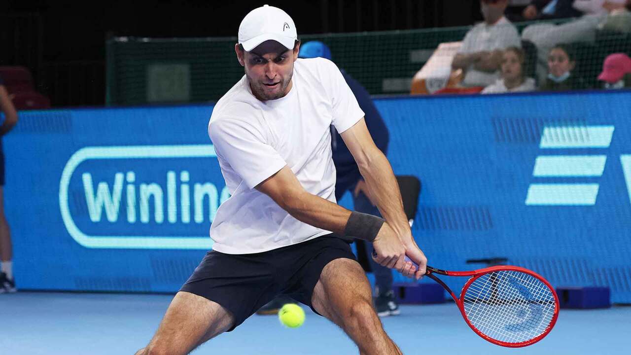 Hot Shot: Karatsev Crunches A Brilliant Backhand In Moscow 