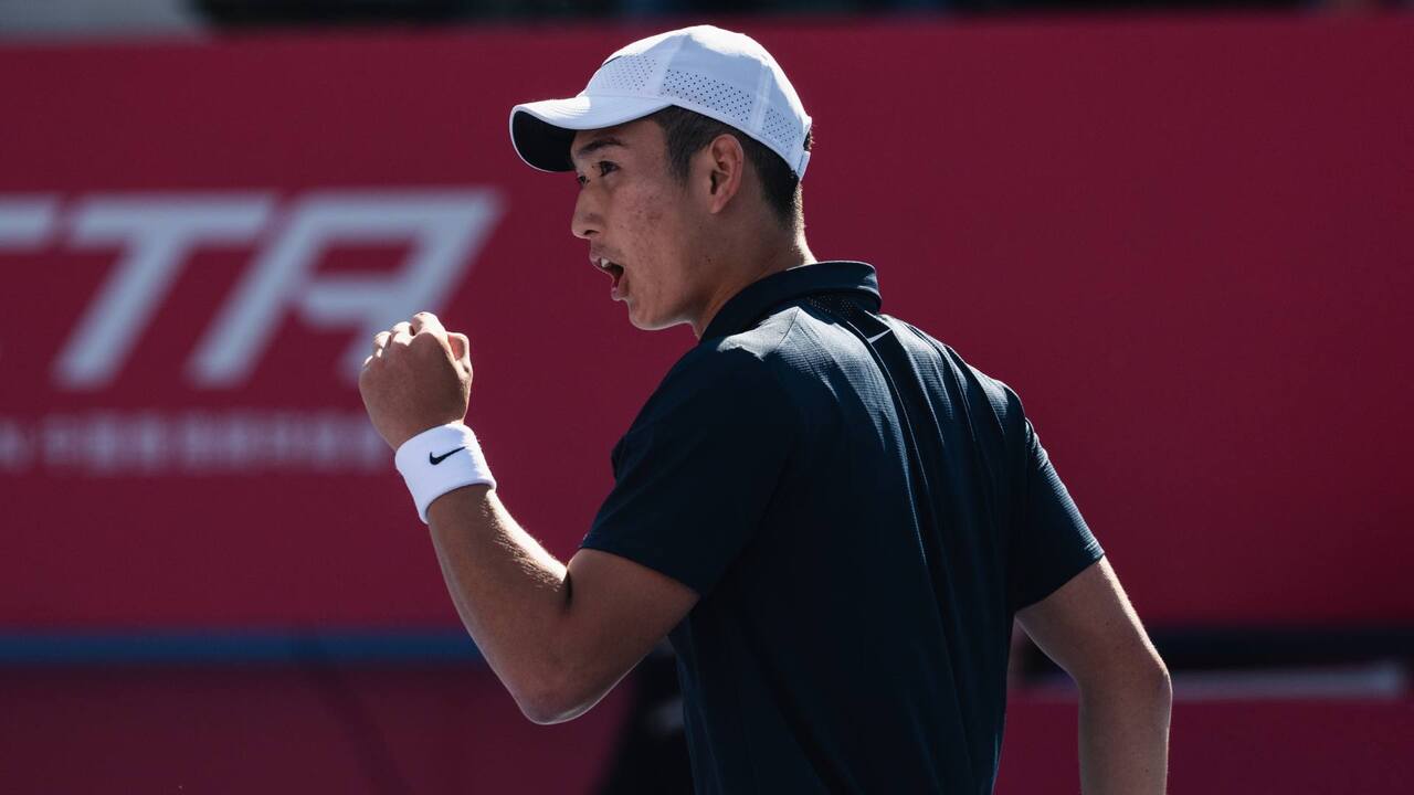 Hot Shot: Shang shocks Bublik with flicked response in Hong Kong 206