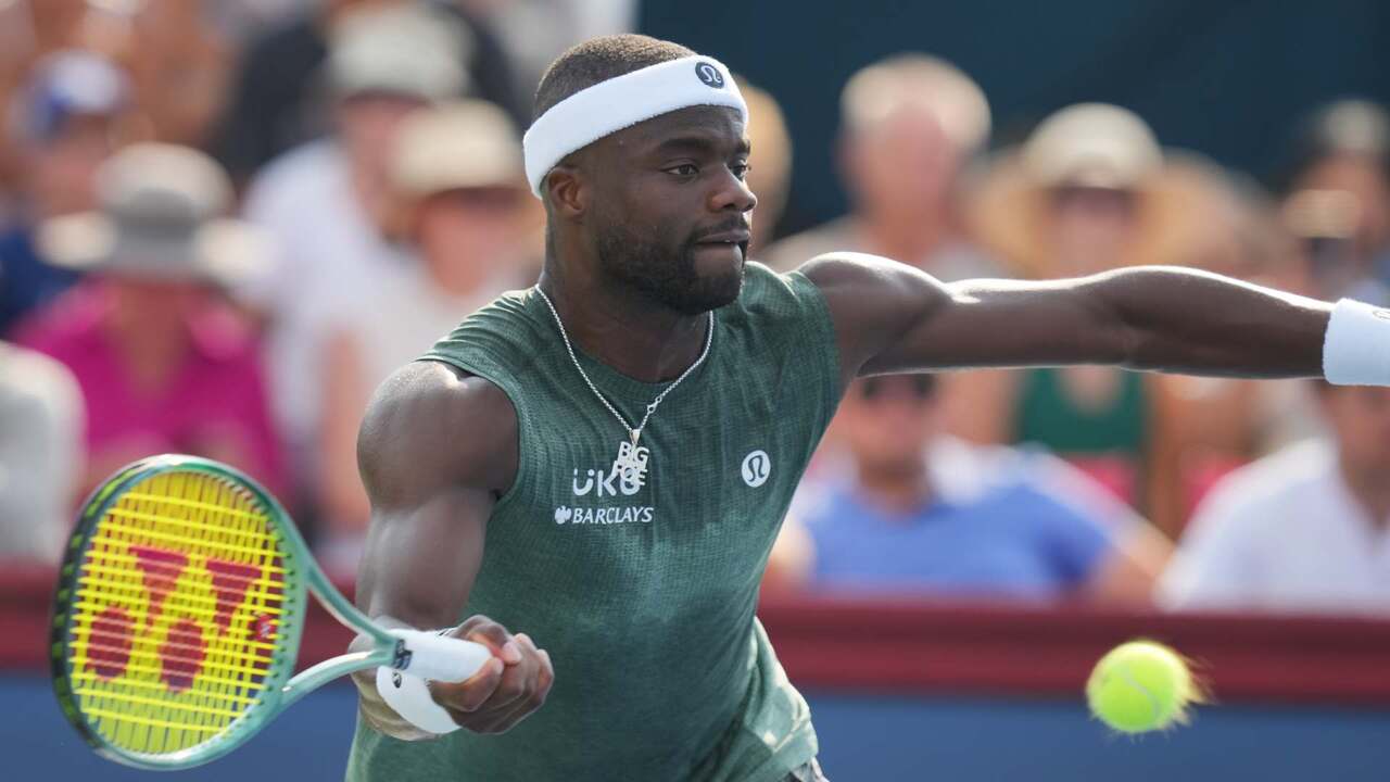 Hot Shot: Tiafoe devuelve el saque de Vukic con una genialidad