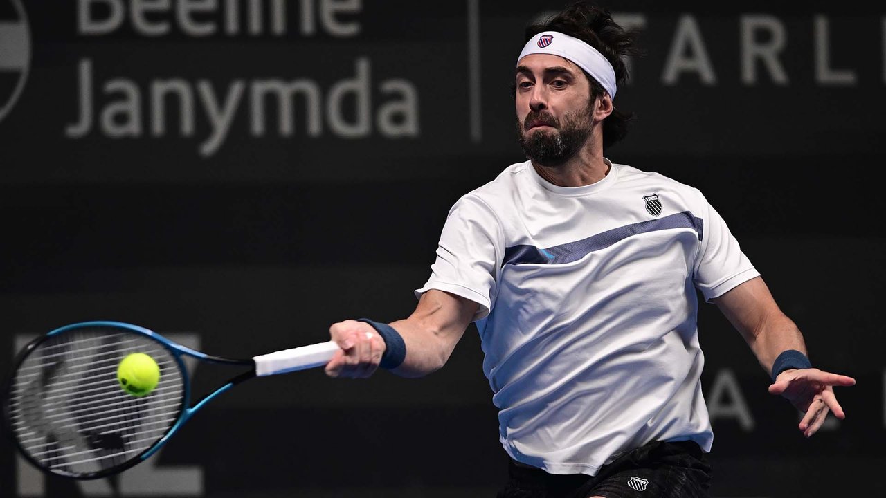 Hot Shot: Basilashvili brilliance catches Tsitsipas by surprise in Almaty 2026!