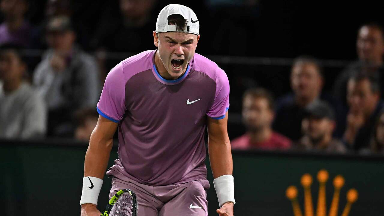 Hot Shot: Holger Rune confunde y reina en este punto en París