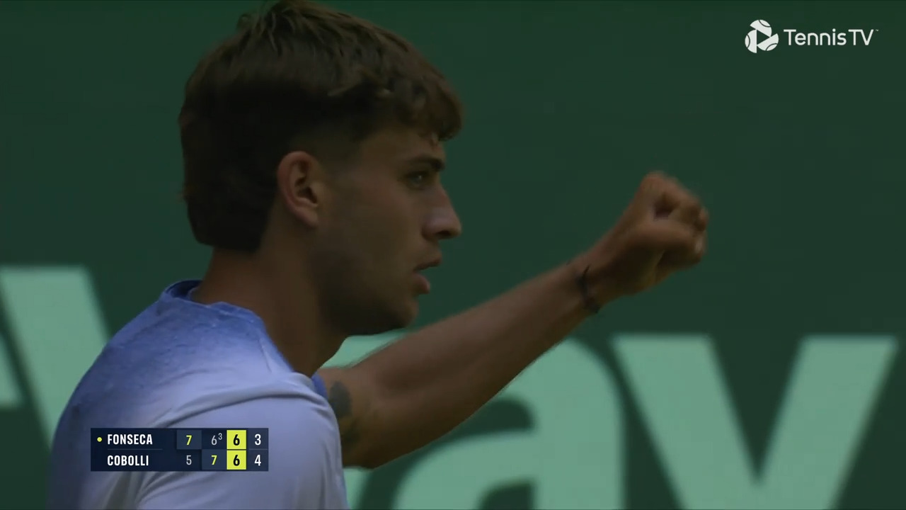 Hot Shot: Cobolli plays 'point of the match' in decisive tie-break vs. Fonseca in Halle 2025