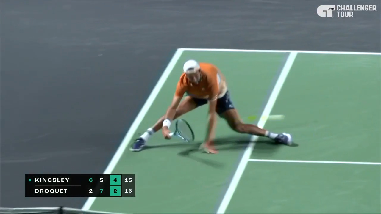 Hot Shot: Kingsley's incredible scramble wins electric point at Rennes Challenger