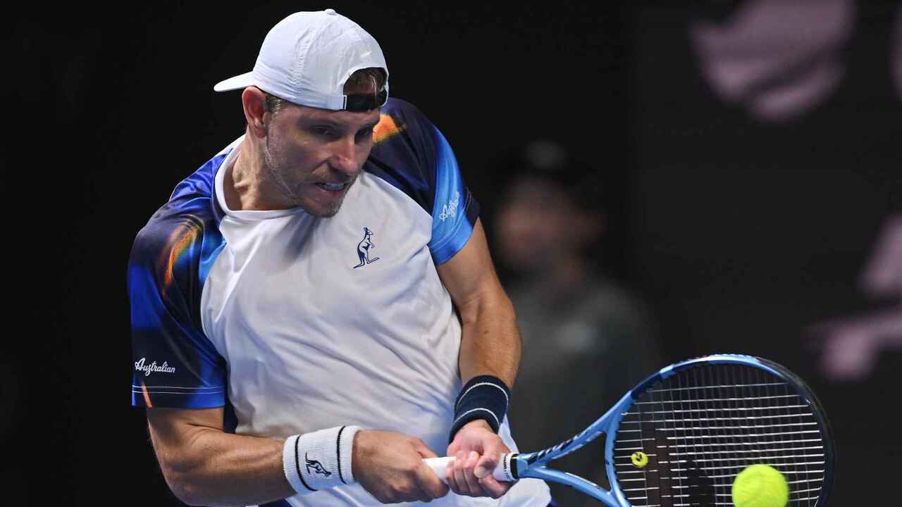 Hot Shot: Duckworth's wicked angle has Medvedev reeling in Almaty