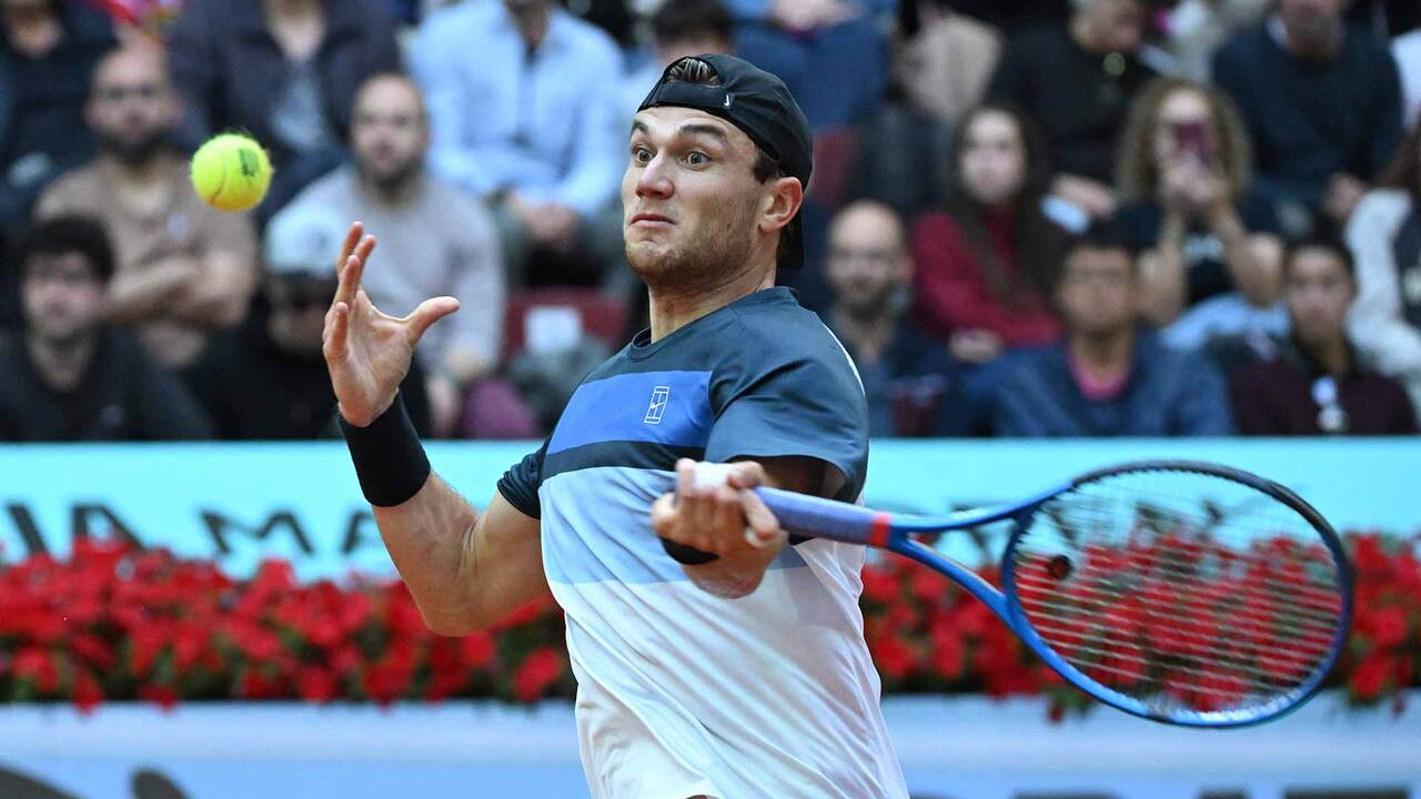 Hot Shot: 'Stand back everybody', Draper unleashes forehand in Madrid