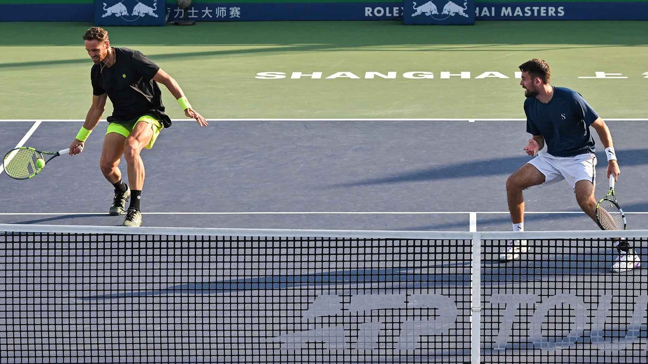Hot Shot: Arribage/Olivetti win incredible point to break Krawietz/Puetz in Shanghai