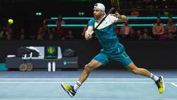 Hot Shot: Dimitrov's stunning drop volley sets up match-clinching strike in Rotterdam