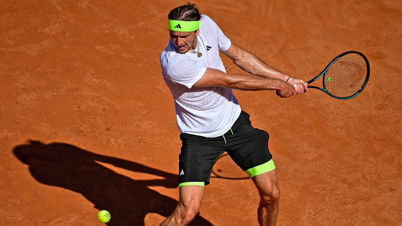Watch Alexander Zverev power a backhand past Aleksandar Kovacevic on Monday at the Bitpanda Hamburg Open. Watch live & on demand at TennisTV.com.