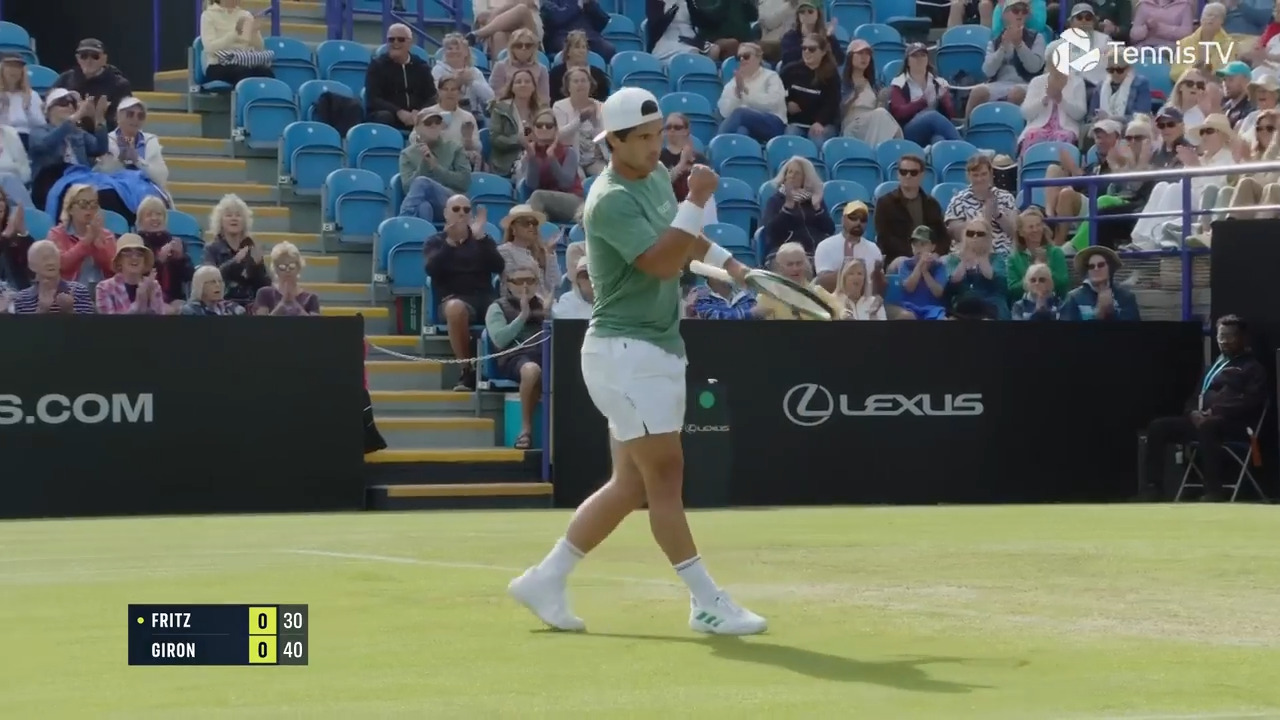 Hot Shot: Big-hitting Giron claims early break vs. Fritz in Eastbourne