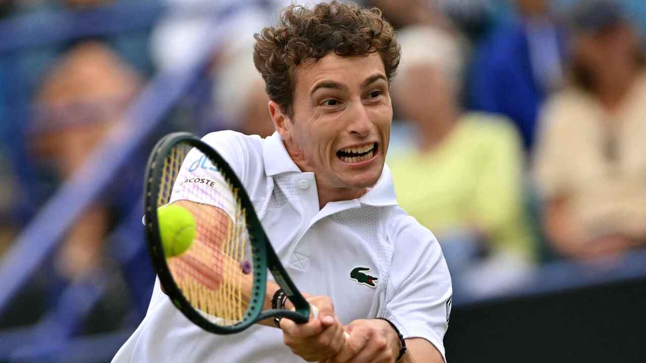 Hot Shot: Fired-up Humbert tees up set point in style in Eastbourne 2025