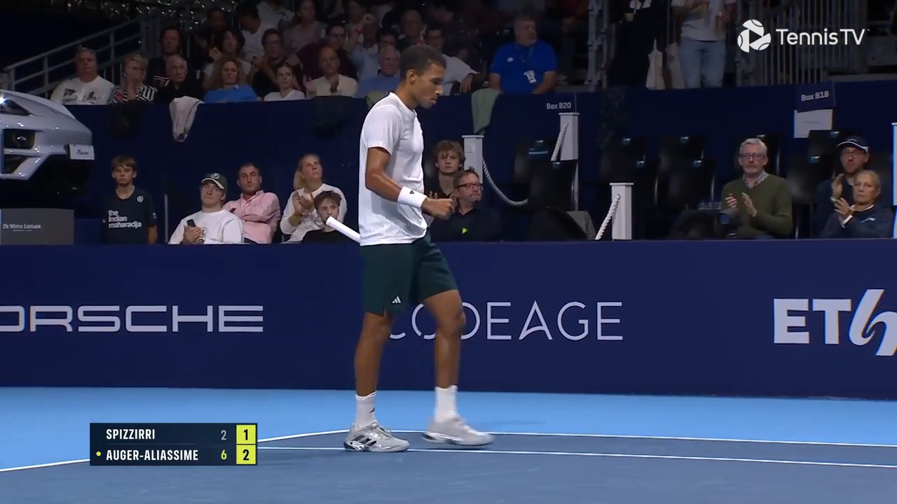 Hot Shot: Auger-Aliassime breaks Spizzirri with scorching pass in Brussels 