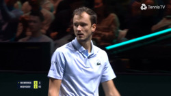 Hot Shot: La derecha de Medvedev desde muy lejos en Róterdam