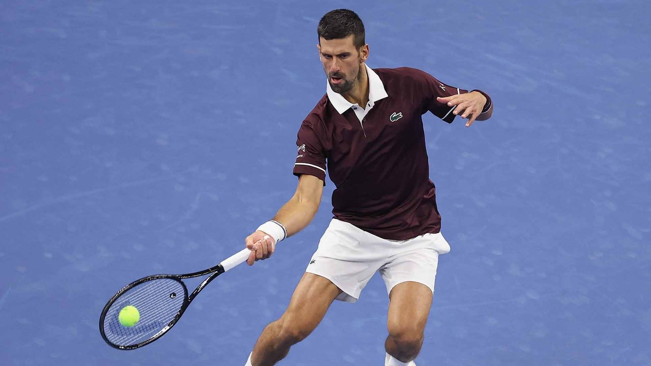 Hot Shot: Djokovic stands & delivers in Beijing 2026
