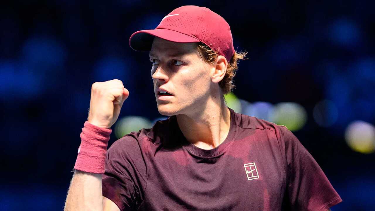 Hot Shot: 'Good hands!' Sinner's rapid reaction gets Bublik's approval in Vienna 2025