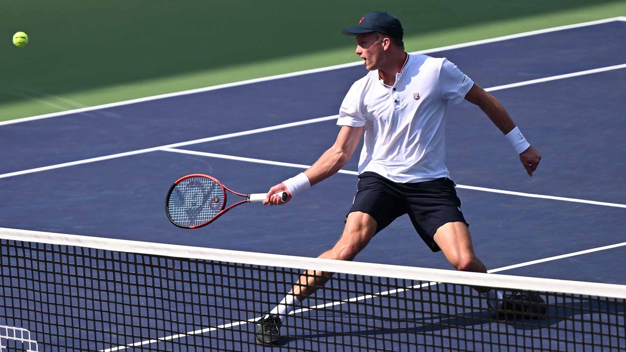 Hot Shot: Brooksby's brilliant drop-shot response in Shanghai 2026